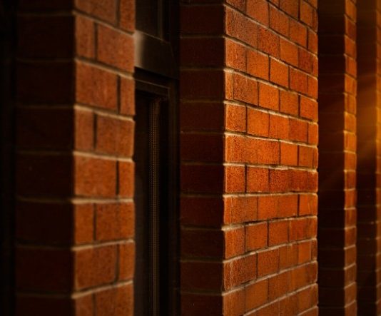 Energiatakarékos otthon falakban mérve – Miért fontos a jó falazóanyag? kisméretű tégla