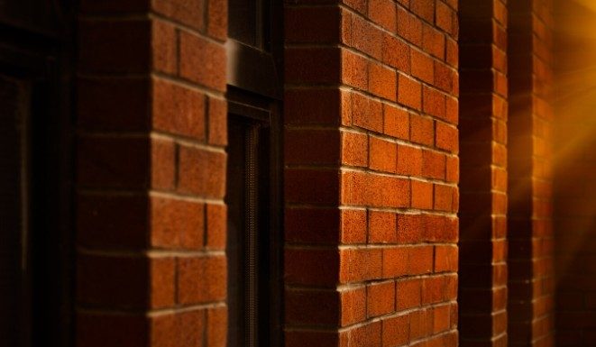 Energiatakarékos otthon falakban mérve – Miért fontos a jó falazóanyag? kisméretű tégla