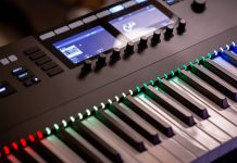 A szintetizátor története: az analógtól a digitális csodákig