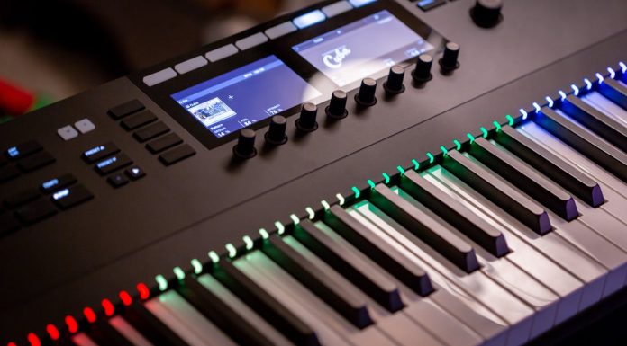 A szintetizátor története: az analógtól a digitális csodákig