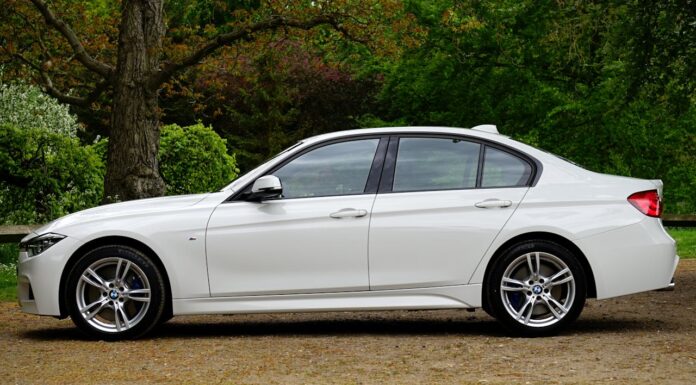 Milyen papírokra van szükség autó eladáskor, és mire kell figyelni?